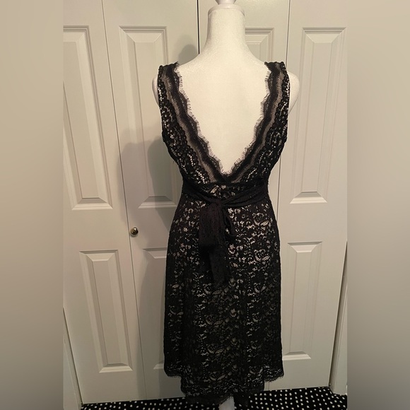 White House Black Market black lace dress - Picture 4 of 4